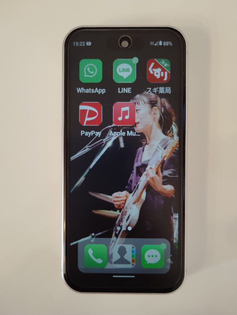 中国版偽iPhoneは全く問題なく使える。SIMカードを入れて日本でも使っている。